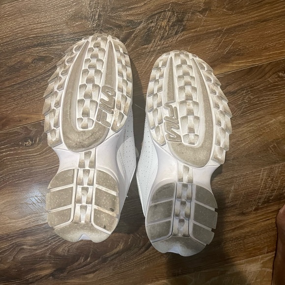 Fila Disruptor II Premium Fashion Sneaker - Picture 7 of 7